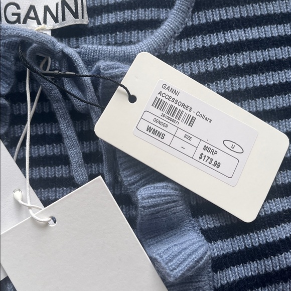 NWT GANNI wool / cashmere collar - Picture 3 of 3